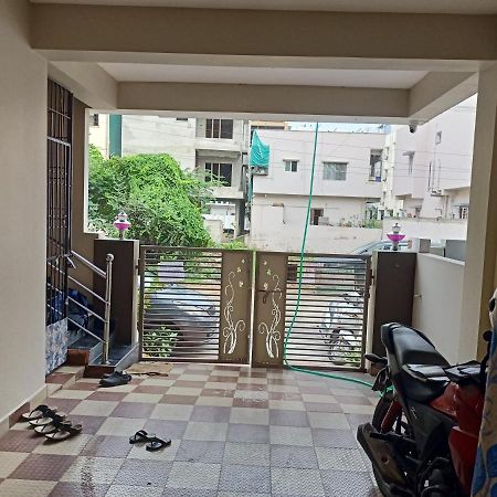 Sri Govinda Nilayam Home Stay 1 Визакхапатнам Екстериор снимка