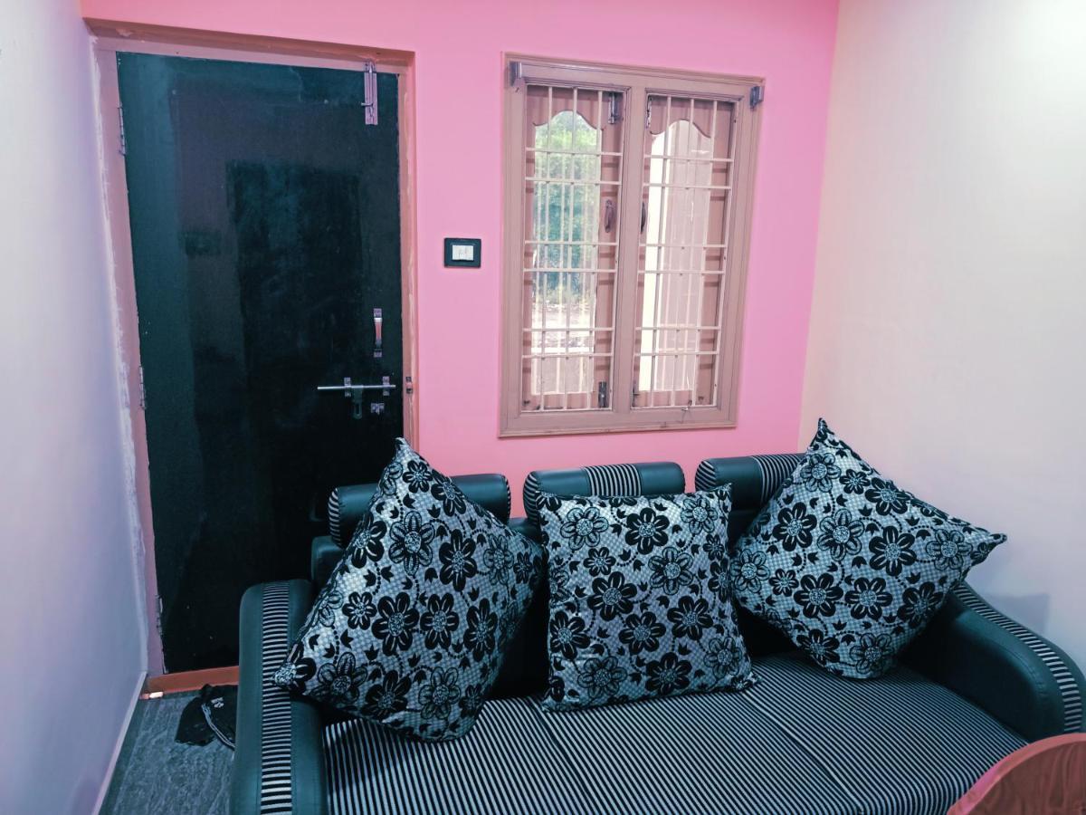 Sri Govinda Nilayam Home Stay 1 Визакхапатнам Екстериор снимка