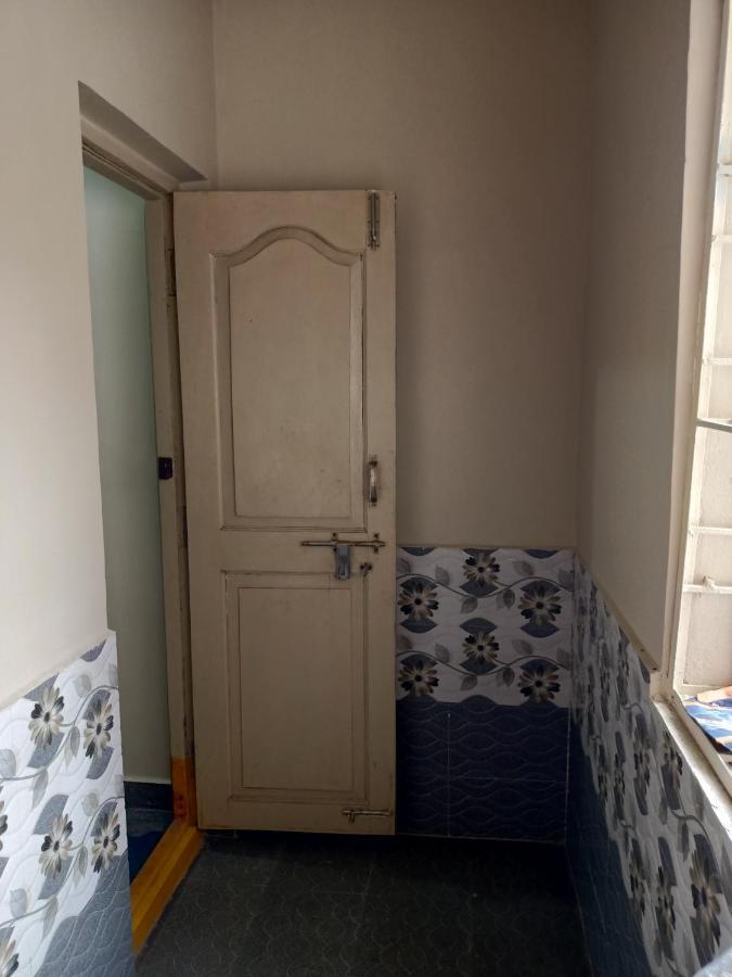 Sri Govinda Nilayam Home Stay 1 Визакхапатнам Екстериор снимка